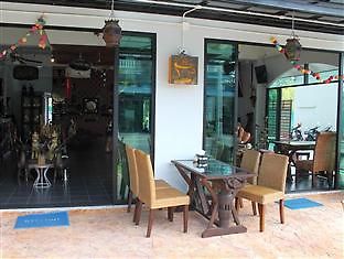 Dueanphen Guesthouse And Cafe Phuket Buitenkant foto